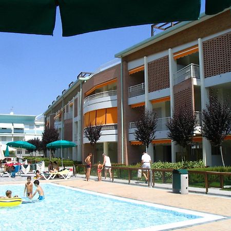 Ferienwohnung Residenza Le Acacie Bibione Exterior foto