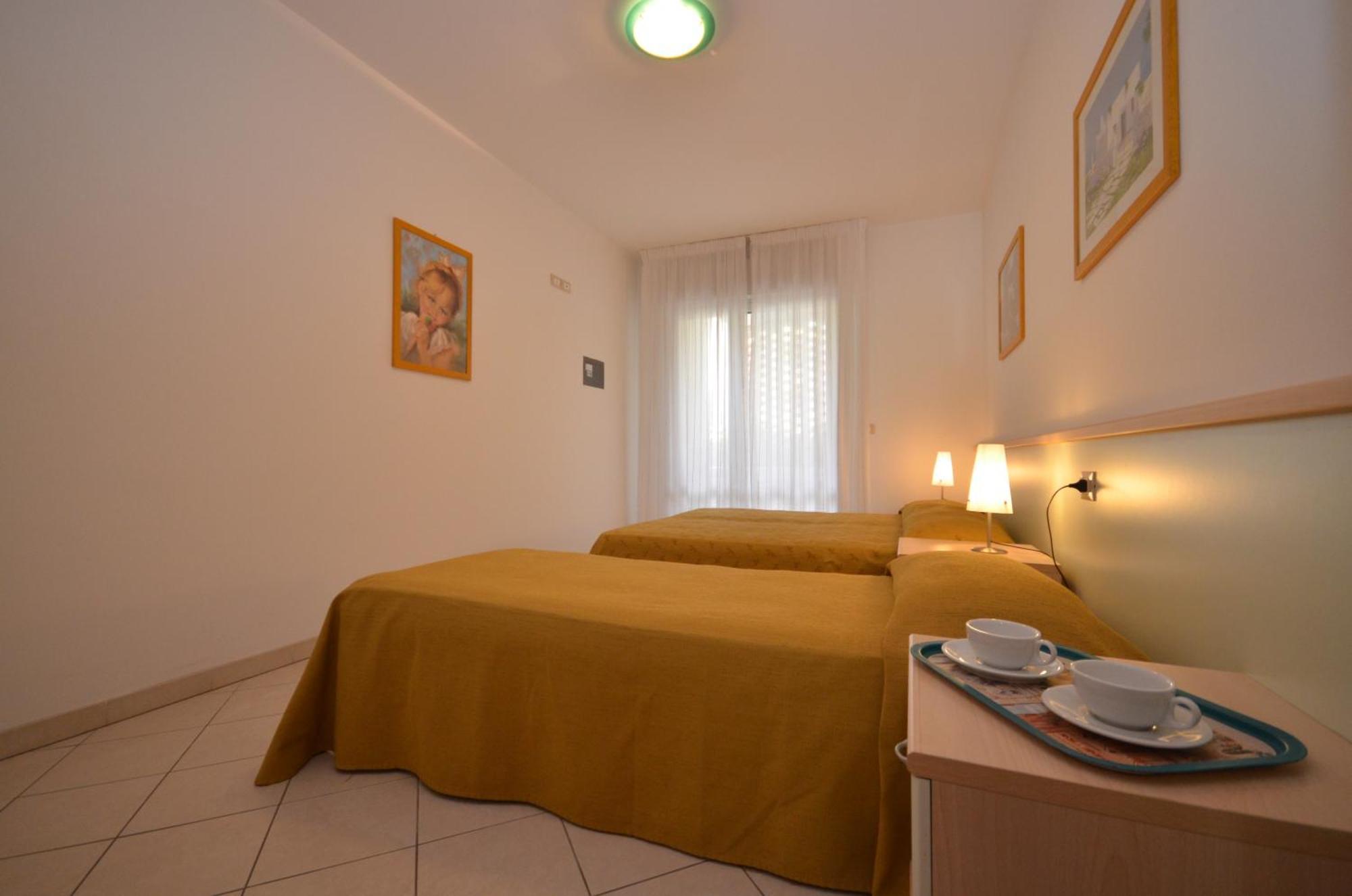 Ferienwohnung Residenza Le Acacie Bibione Exterior foto