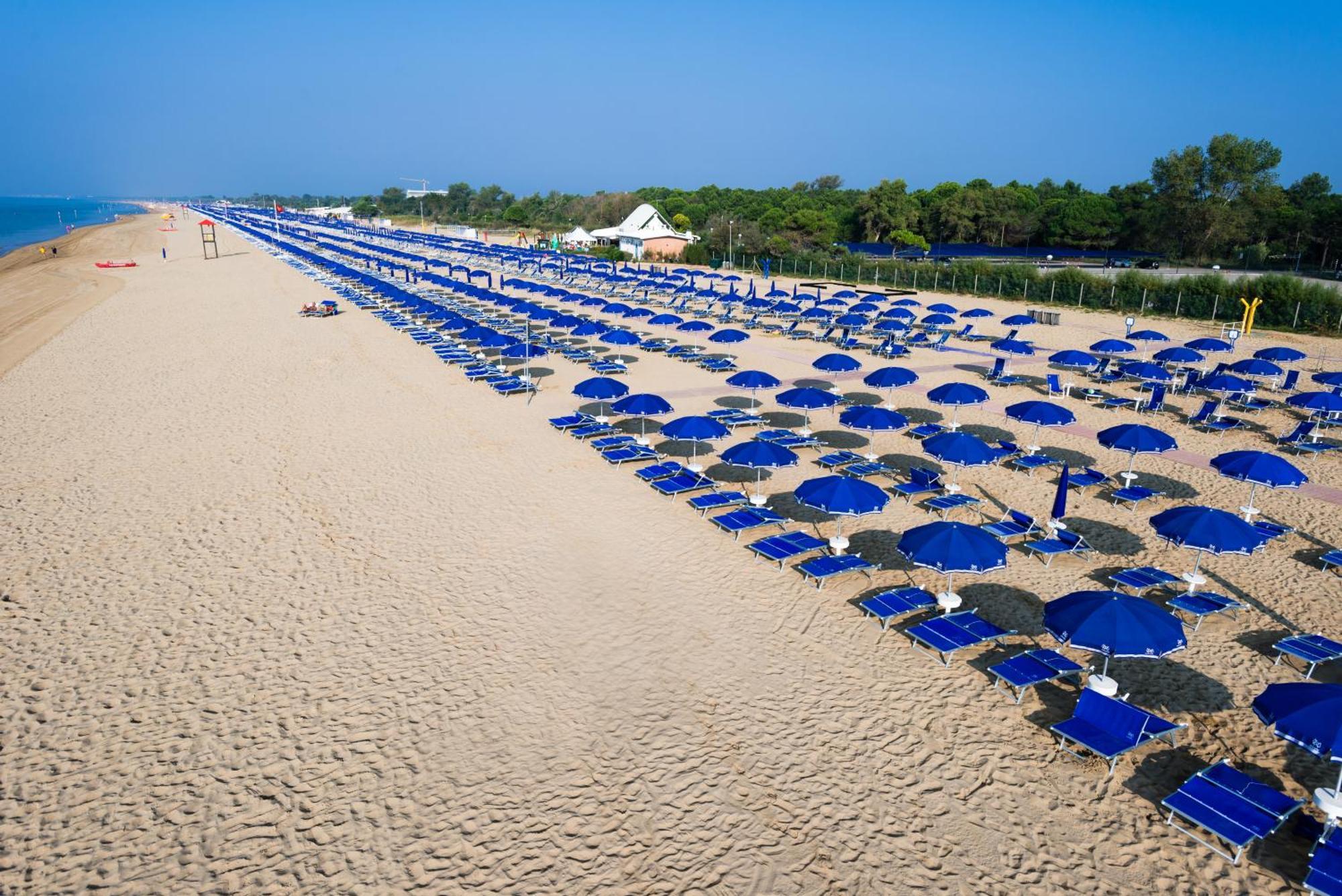 Ferienwohnung Residenza Le Acacie Bibione Exterior foto