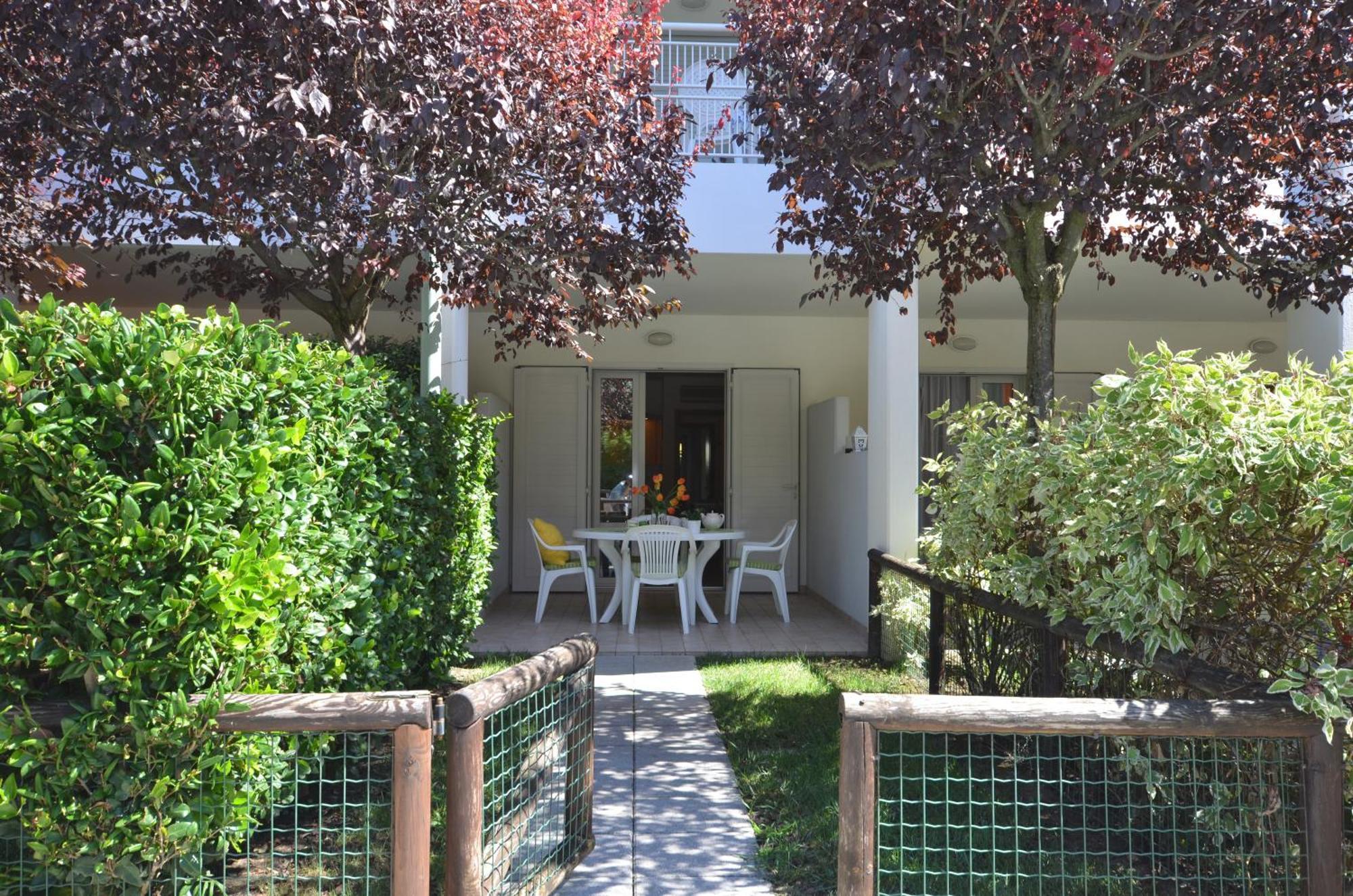 Ferienwohnung Residenza Le Acacie Bibione Exterior foto